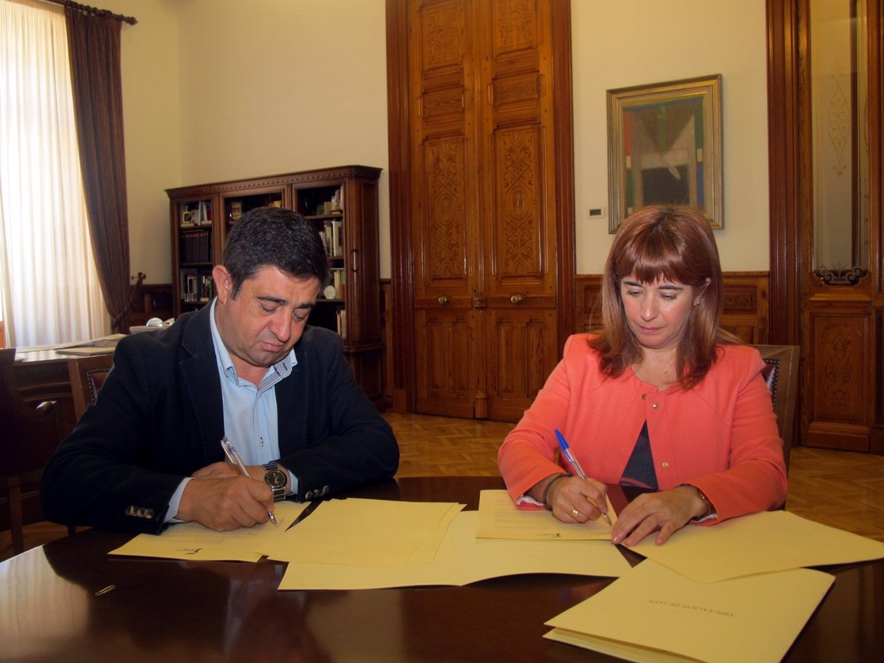 Firma del convenio entre Diputación y Ayuntamiento de Úbeda