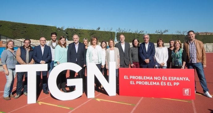 Carme Chacón y candidatos del PSC por Tarragona el 20D