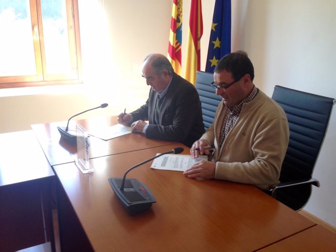 Firma del convenio entre la Cámara de Huesca y la Comarca de Sobrarbe