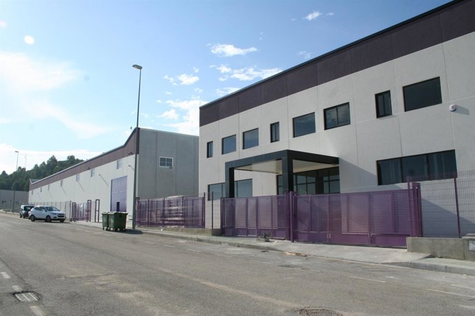 El Ayuntamiento saca a licitación dos naves industriales en el Polígono 