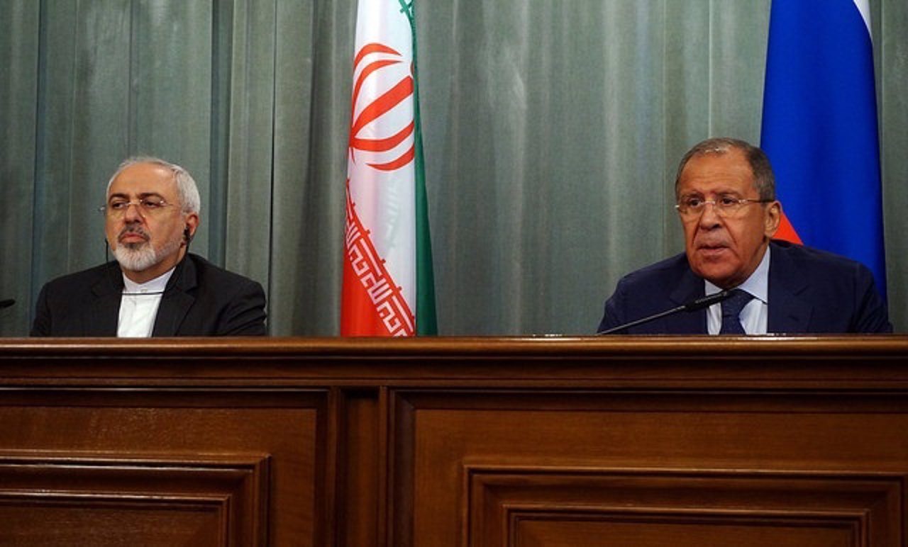 Mohamed Javad Zarif y Sergei Lavrov durante una reunión en Moscú