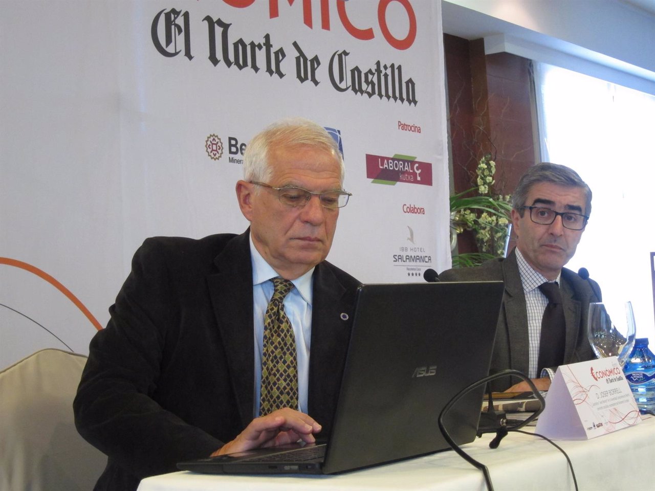 Josep Borrell en el foro de El Norte de Castilla en Salamanca