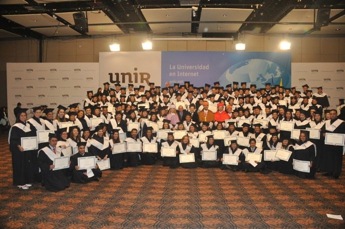 Imagen de anterior graduación de la UNIR