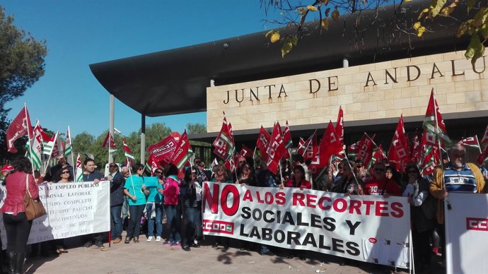 Nota De Prensa. CCOO Enseñanza. Protesta Contra Privatización Servicios Educativ