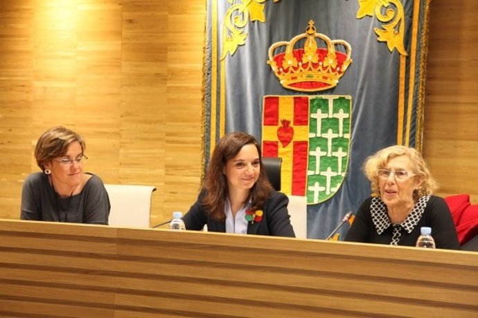 Manuela Carmena y Sara Hernández