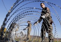 Eslovenia empieza a erigir vallas en varios puntos de su frontera con Croacia