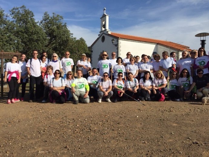 Ciudadanía y profesionales durante la ruta senderista