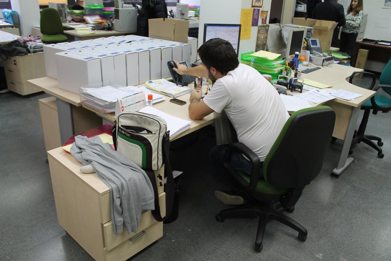 FUNCIONARIO, TRABAJO, ORDENADOR, INTERNET, FUNCIONARIADO