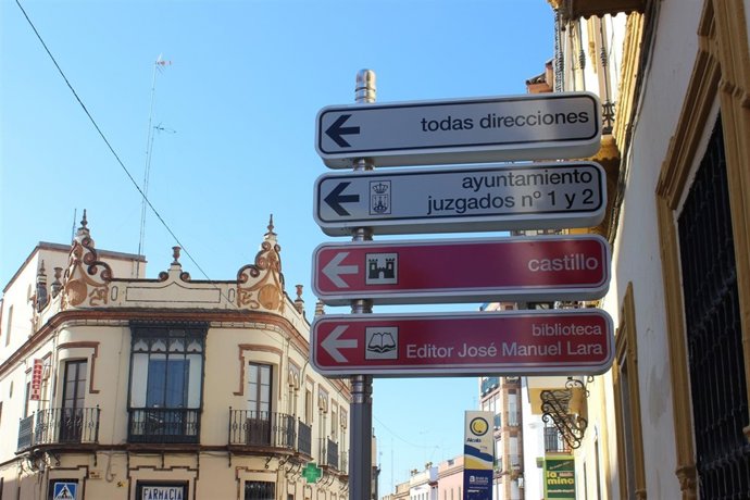 Nuevo sistema de señalización vertical en Alcalá de Guadaíra.