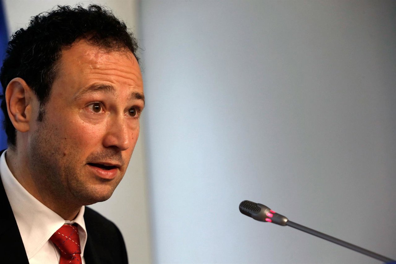 Guillermo Martínez. 