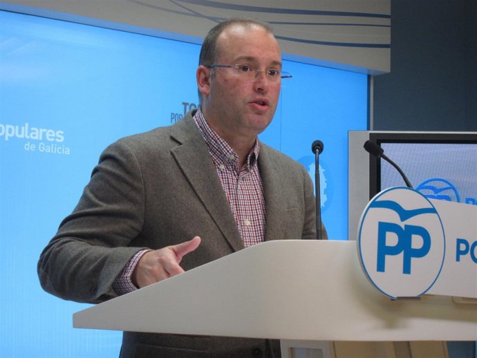Miguel Tellado, portavoz del PP gallego, en rueda de prensa