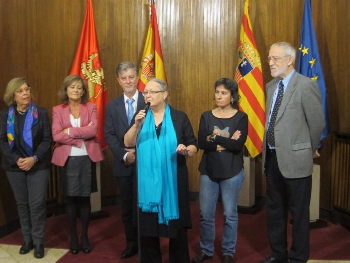 Santisteve con miembros de la Fundación Vicente Ferrer