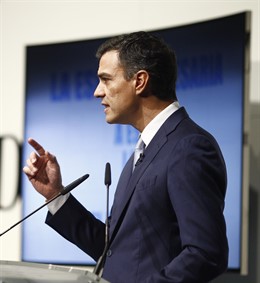 Pedro Sánchez en un foro