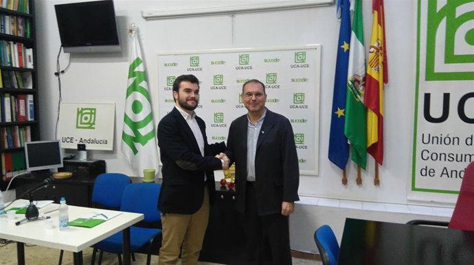 Convenio de colaboración entre UCA-UCE y Colegio de Ambientólogos