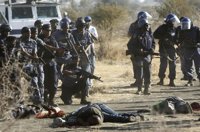Las víctimas de la matanza de Marikana demandan al vicepresidente sudafricano