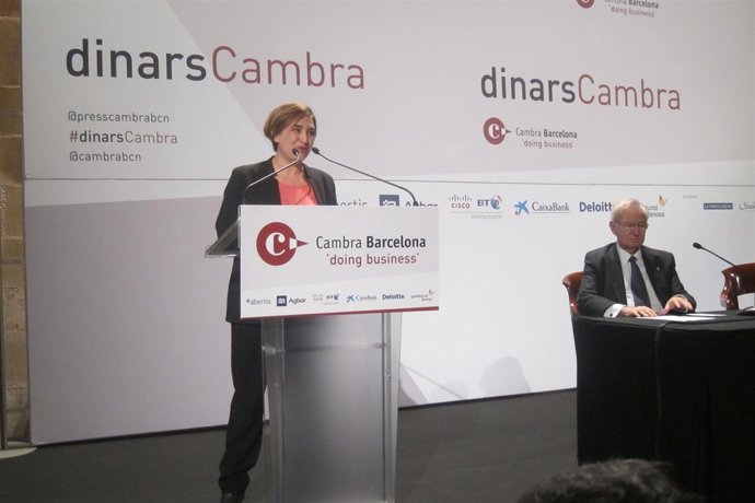 La alcaldesa de Barcelona, A.Colau, y el pte.De Cámara de Barcelona, M.Valls.