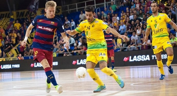 Batería dispara a puerta ante el Jaén Paraíso Interior