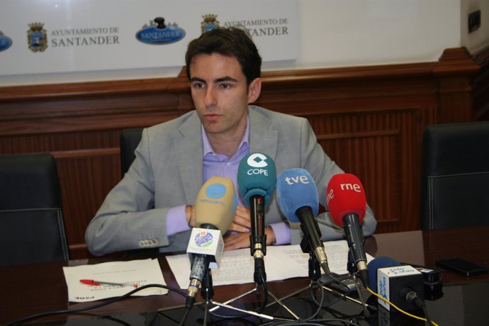 Pedro Casares, portavoz del PSOE de Santander 
