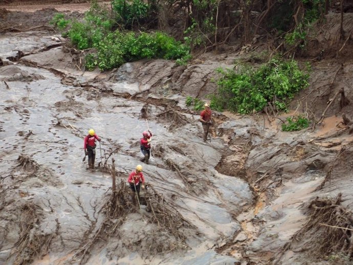 Accidente en mina de Brasil ya deja 6 muertos