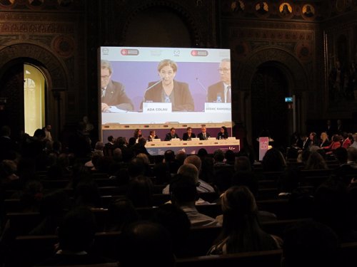 La alcaldesa de Barcelona Ada Colau en la XV Cumbre de los Nobel de la Paz