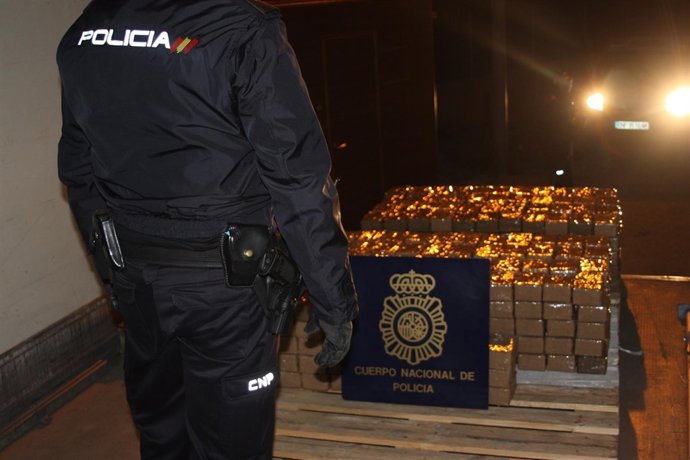 Policía Nacional incauta más de dos toneladas de hachís