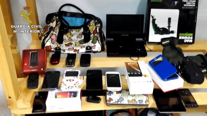 Parte del material incautado en la Operación 'Saphone' en Salamanca