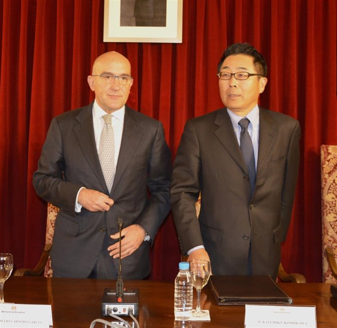 Jesús Julio Carnero y  Kazuhiko koshikawa en la inauguración del congreso