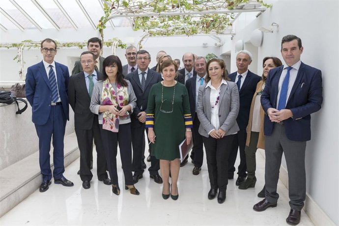 La consejera de Sanidad, María Luisa Real,  comparece en el Parlamento