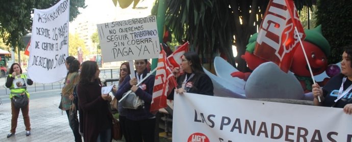 Concentración de los trabajadores del Horno San Buenaventura