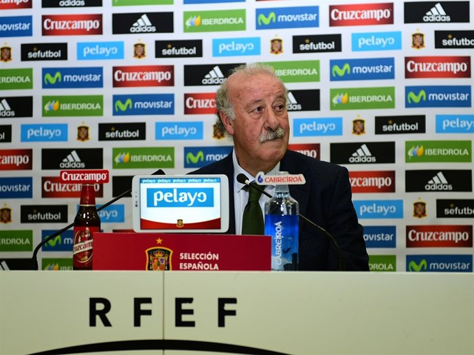 Vicente del Bosque en  la rueda de prensa con los medios 
