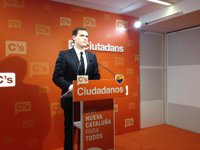 AV.- Rivera condena los atentados y pide unirse al pacto antiyihadista de PP y PSOE
