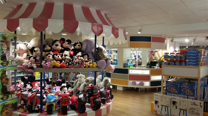 Toy Planet abre un nuevo concepto de tienda en Valencia 