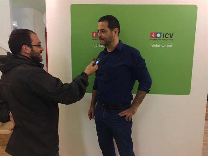 Josep Vendrell en la sede de ICV