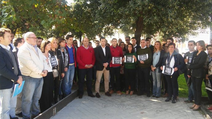 Concentración del PP en Granada, con el presidente del PP-A, Juanma Moreno