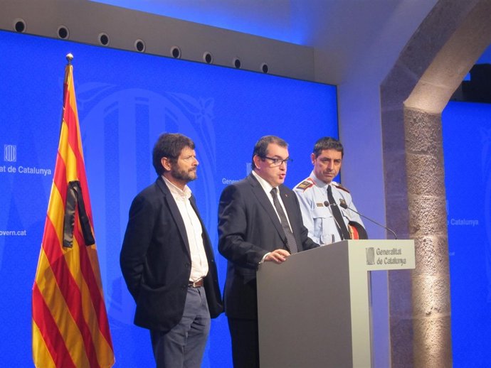 El conseller de Interior Jordi Jané comparece junto a Batlle y Trapero