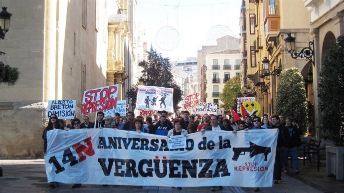 Manifestación para pedir "la libertad" de los detenidos por la huelga 14N