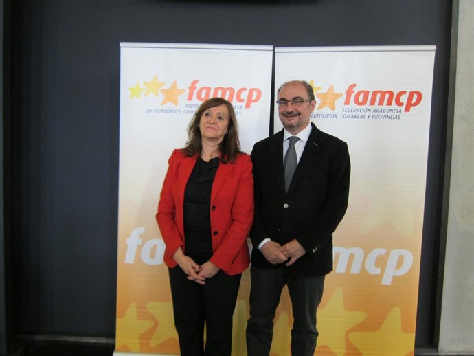 Carmen Sánchez y Javier Lambán.