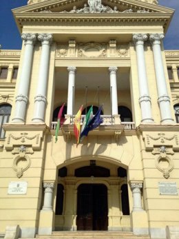 Ayuntamiento de Málaga banderas a media asta 