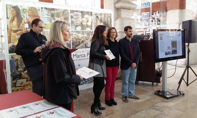 Consellera Elena Cebrián y concejal de Valencia Sergi Campillo en Mostra PN