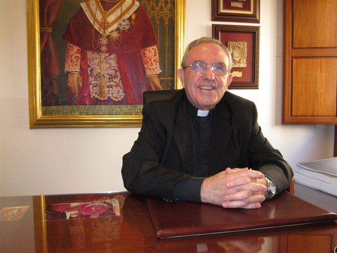 El deán presidente del Cabildo, Manuel Pérez Moya