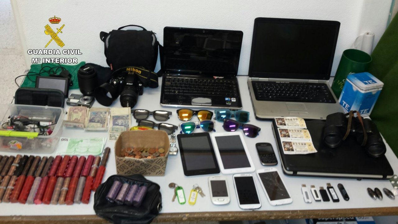 Robos en ocales comerciales de Alcudia y Playas de Muro