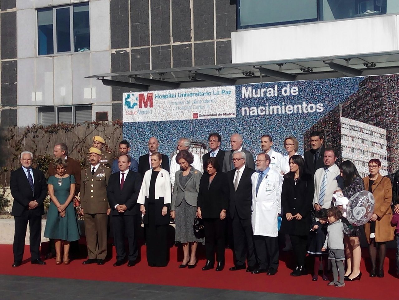 La Reina Sofía y Cifuentes en el minuto de silencio