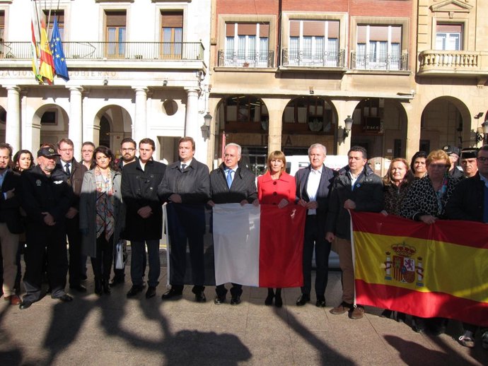 Concentración violencia terrorista en Delegación del Gobierno