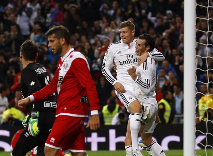 El Real Madrid golea al Rayo