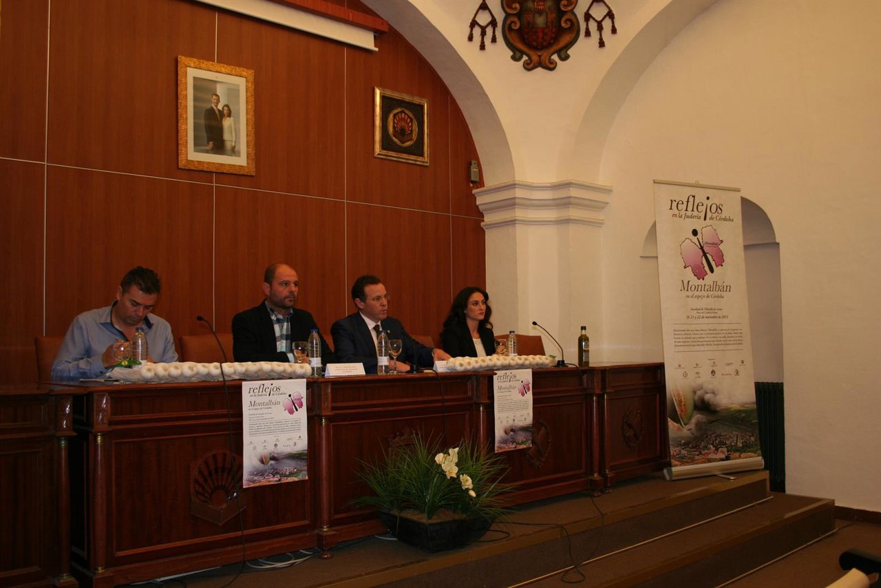 Gómez, junto a Montoro, Ruz y Fernández, presenta 'Reflejos en La Judería'