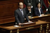 Hollande propone una reforma constitucional y más medios frente a la "guerra" terrorista