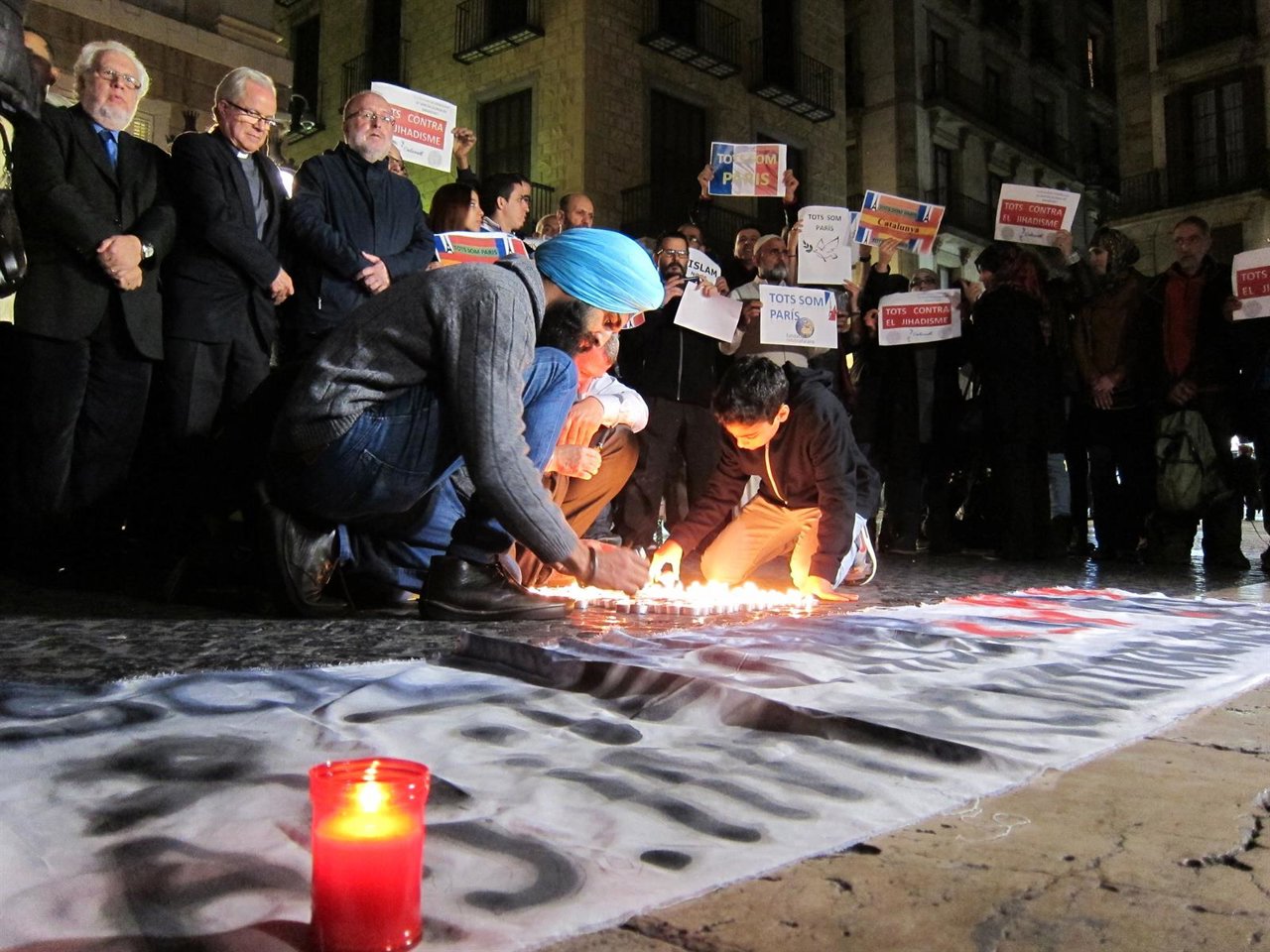Representantes de la comunidad musulmana se concentran en Barcelona