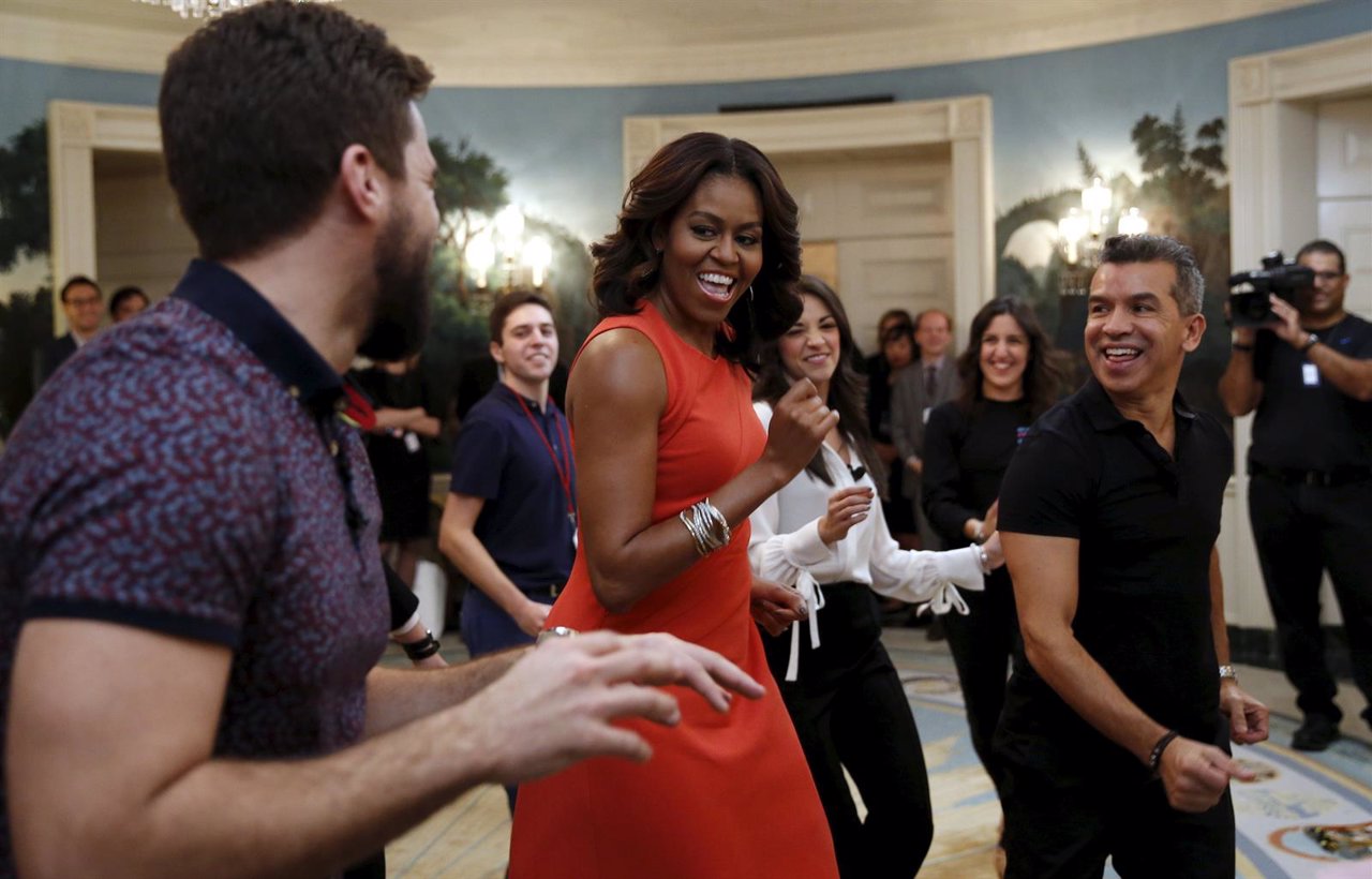 Michelle Obama dances  while hosting a Broadway workshop in Washington