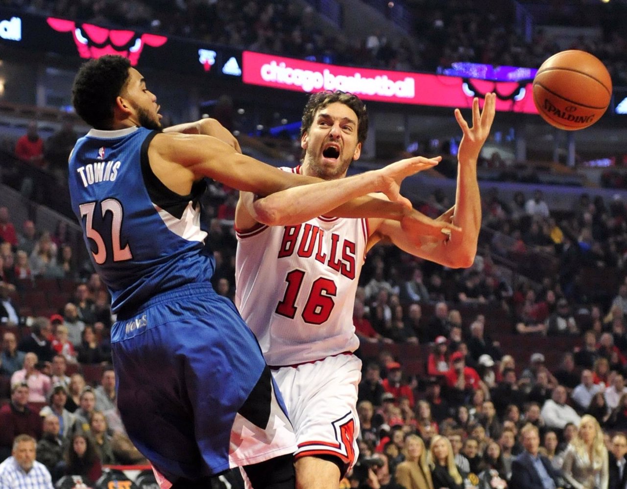 Pau Gasol Towns NBA Minnesota Timberwolves Chicago Bulls