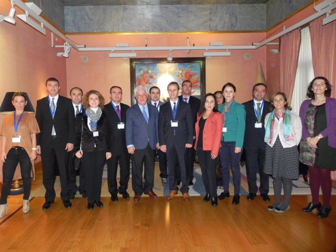 Visita de la delegación turca al Justicia de Aragón